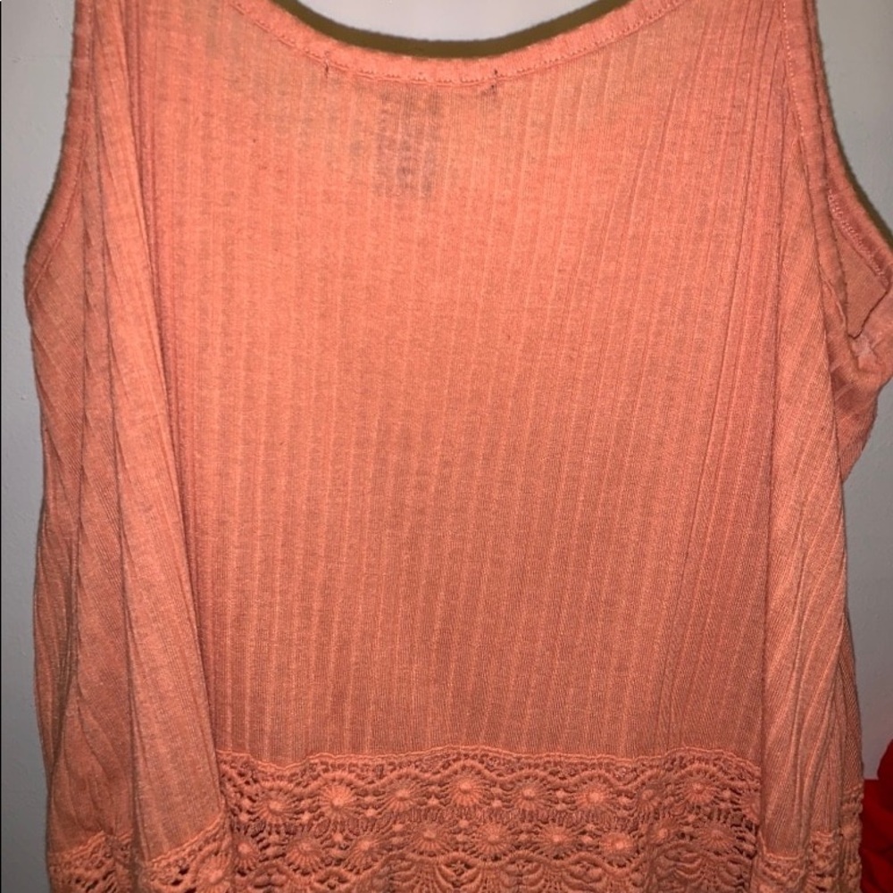 Crop top - Picture 2 of 2